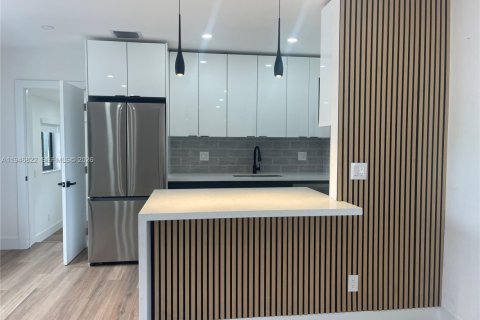 Снять в аренду виллу или дом в Холливуд, Флорида 3 спальни, 115.29м2, № 2005302 - фото 10