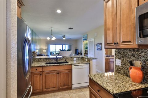 Condominio en alquiler en New Smyrna Beach, Florida, 2 dormitorios, 104.61 m2 № 1301243 - foto 8