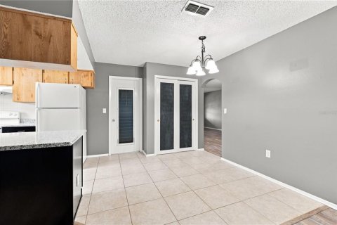House in New Port Richey, Florida 3 bedrooms, 148.18 sq.m. № 2198858 - photo 20