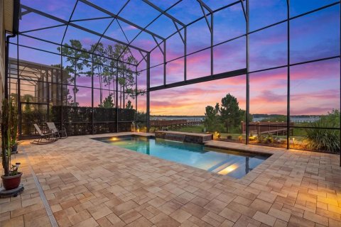 House in Clermont, Florida 5 bedrooms, 303.05 sq.m. № 2275651 - photo 4