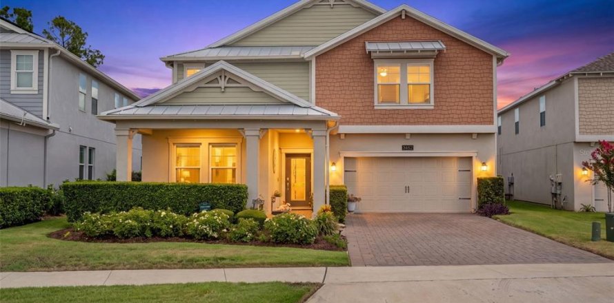 House in Clermont, Florida 5 bedrooms, 303.05 sq.m. № 2275651