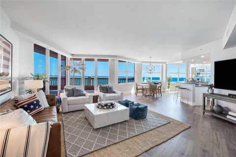 Condo in Fort Lauderdale, Florida, 3 bedrooms  № 2081207