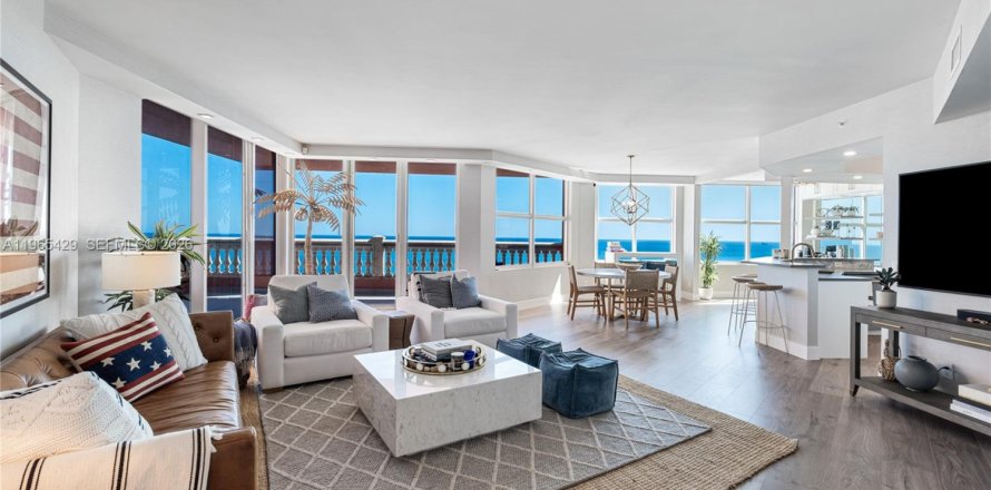 Condo in Fort Lauderdale, Florida, 3 bedrooms  № 2081207