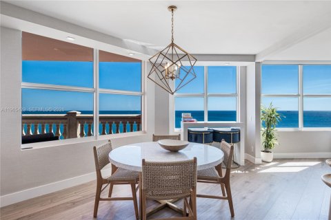 Condo in Fort Lauderdale, Florida, 3 bedrooms  № 2081207 - photo 15