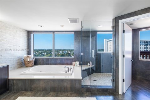 Condo in Fort Lauderdale, Florida, 3 bedrooms  № 2081207 - photo 30