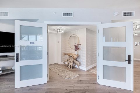 Condo in Fort Lauderdale, Florida, 3 bedrooms  № 2081207 - photo 6