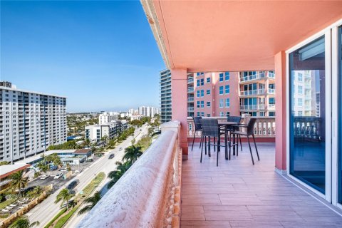 Condo in Fort Lauderdale, Florida, 3 bedrooms  № 2081207 - photo 24