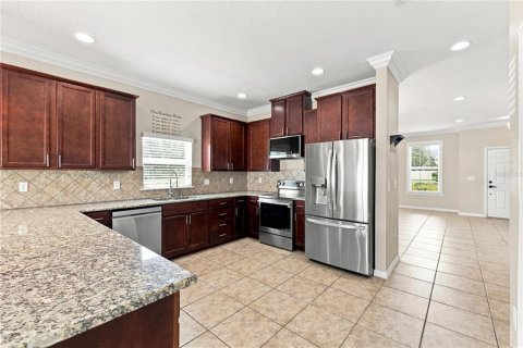 Casa en venta en Spring Hill, Florida, 4 dormitorios, 264.21 m2 № 2157899 - foto 9