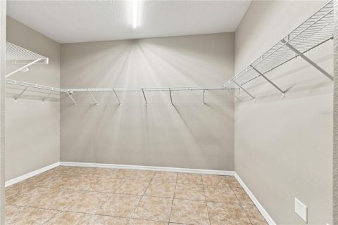 Casa en venta en Spring Hill, Florida, 4 dormitorios, 264.21 m2 № 2157899 - foto 16