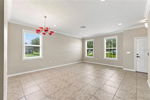 Casa en venta en Spring Hill, Florida, 4 dormitorios, 264.21 m2 № 2157899 - foto 5