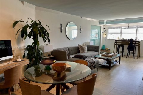 Condominio en venta en Miami Beach, Florida, 2 dormitorios, 87.33 m2 № 1875187 - foto 13