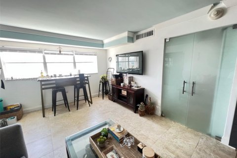 Condominio en venta en Miami Beach, Florida, 2 dormitorios, 87.33 m2 № 1875187 - foto 18