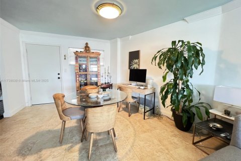 Condominio en venta en Miami Beach, Florida, 2 dormitorios, 87.33 m2 № 1875187 - foto 11