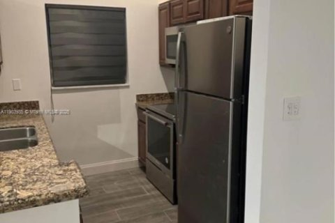 Villa ou maison à vendre à Sunrise, Floride: 2 chambres, 86.86 m2 № 1954823 - photo 7