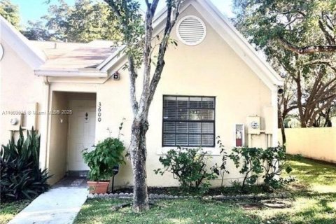 Villa ou maison à vendre à Sunrise, Floride: 2 chambres, 86.86 m2 № 1954823 - photo 19