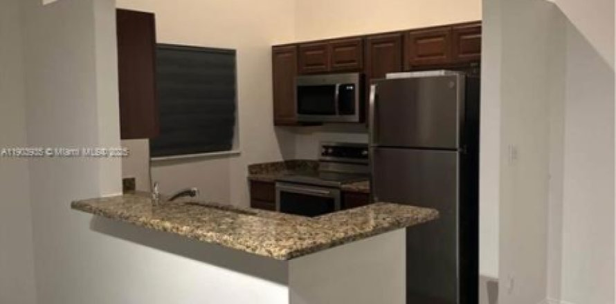 Villa ou maison à Sunrise, Floride 2 chambres, 86.86 m2 № 1954823