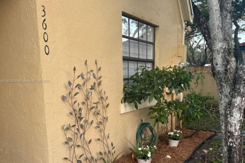 Villa ou maison à vendre à Sunrise, Floride: 2 chambres, 86.86 m2 № 1954823 - photo 18