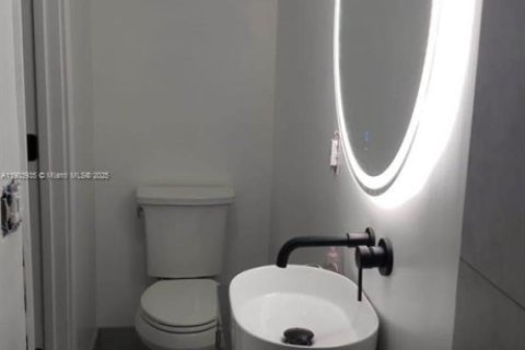 Villa ou maison à vendre à Sunrise, Floride: 2 chambres, 86.86 m2 № 1954823 - photo 10