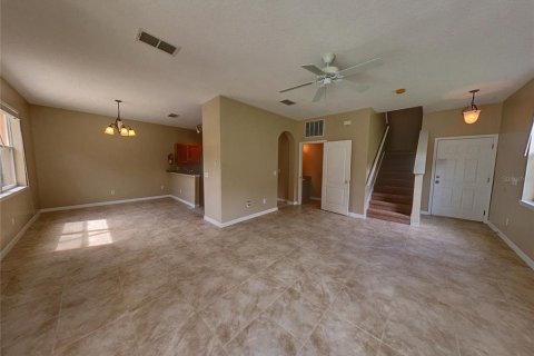 House in Davenport, Florida 4 bedrooms, 164.25 sq.m. № 2344933 - photo 3