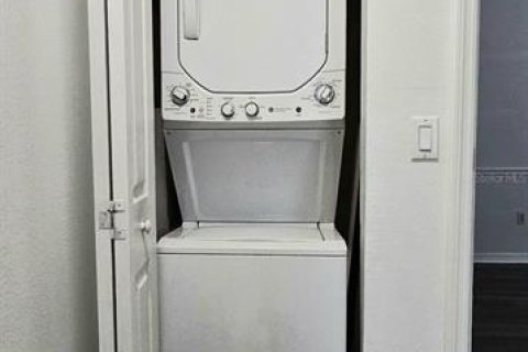 Adosado en alquiler en Brandon, Florida, 2 dormitorios, 107.67 m2 № 1723423 - foto 14