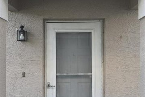 Adosado en alquiler en Brandon, Florida, 2 dormitorios, 107.67 m2 № 1723423 - foto 4