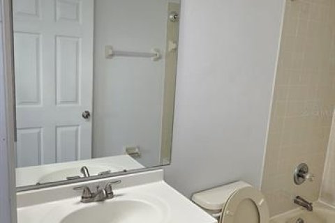 Adosado en alquiler en Brandon, Florida, 2 dormitorios, 107.67 m2 № 1723423 - foto 17