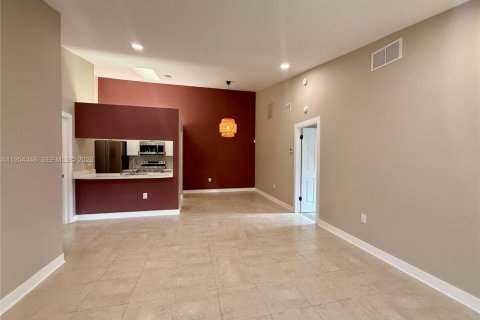 Casa en alquiler en Sunrise, Florida, 2 dormitorios, 88.63 m2 № 2009114 - foto 4