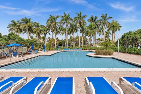 House in Pembroke Pines, Florida 3 bedrooms, 131.55 sq.m. № 2066081 - photo 30