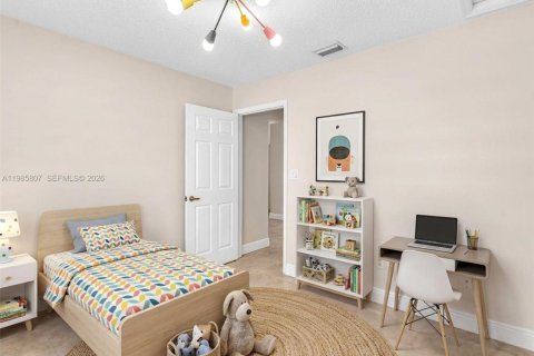House in Pembroke Pines, Florida 3 bedrooms, 131.55 sq.m. № 2066081 - photo 14