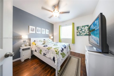 House in Homestead, Florida 5 bedrooms, 221.11 sq.m. № 1953140 - photo 12