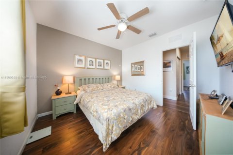House in Homestead, Florida 5 bedrooms, 221.11 sq.m. № 1953140 - photo 14