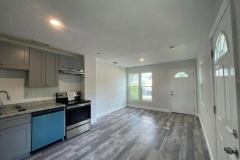 Apartamento en alquiler en Saint Petersburg, Florida, 1 dormitorio, 47.94 m2 № 1888704 - foto 3