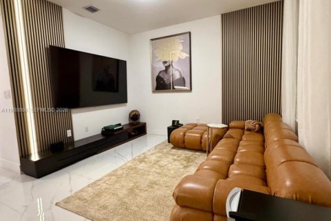 Townhouse in Miami, Florida 3 bedrooms, 157.47 sq.m. № 2044156 - photo 8