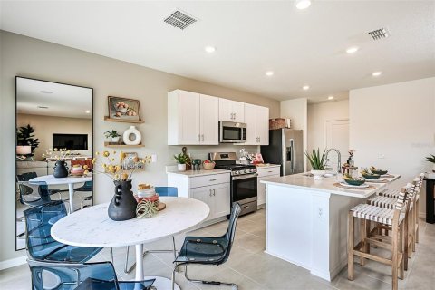 Casa en venta en Groveland, Florida, 3 dormitorios, 172.15 m2 № 2334108 - foto 3