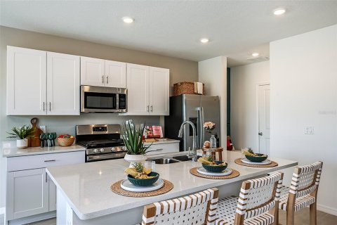 Casa en venta en Groveland, Florida, 3 dormitorios, 172.15 m2 № 2334108 - foto 2