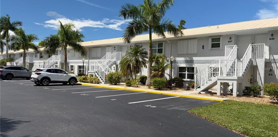 Condo à Punta Gorda, Floride, 2 chambres  № 2387677