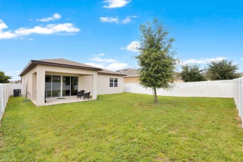 House in Haines City, Florida 3 bedrooms, 139.35 sq.m. № 2388082 - photo 21