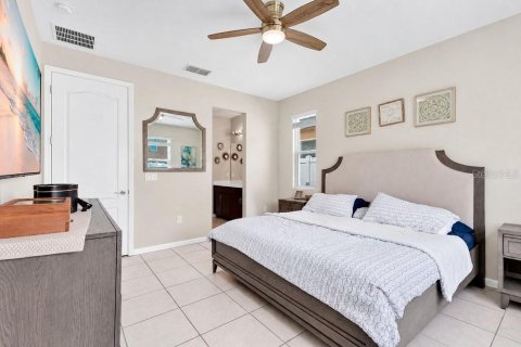 House in Haines City, Florida 3 bedrooms, 139.35 sq.m. № 2388082 - photo 12