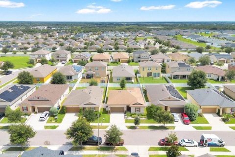 House in Haines City, Florida 3 bedrooms, 139.35 sq.m. № 2388082 - photo 29