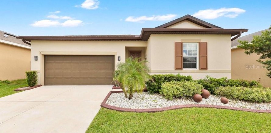 House in Haines City, Florida 3 bedrooms, 139.35 sq.m. № 2388082