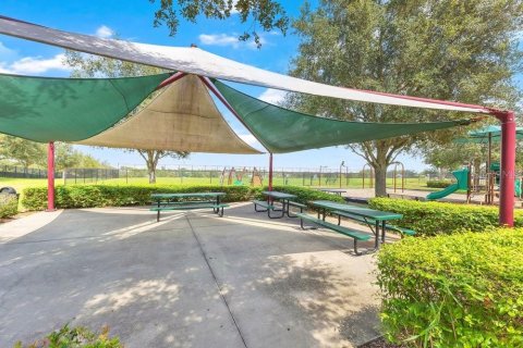 House in Haines City, Florida 3 bedrooms, 139.35 sq.m. № 2388082 - photo 25