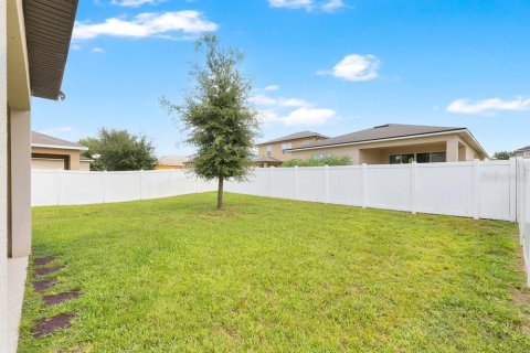 House in Haines City, Florida 3 bedrooms, 139.35 sq.m. № 2388082 - photo 20