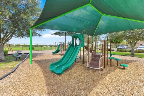 House in Haines City, Florida 3 bedrooms, 139.35 sq.m. № 2388082 - photo 24