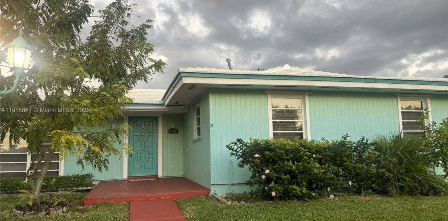 Villa ou maison à Miami, Floride 3 chambres, 173.73 m2 № 1974292