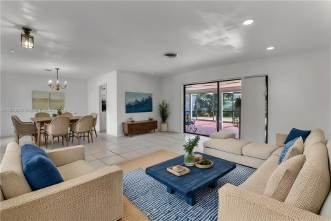 Villa ou maison à vendre à Miami, Floride: 3 chambres, 173.73 m2 № 1974292 - photo 5