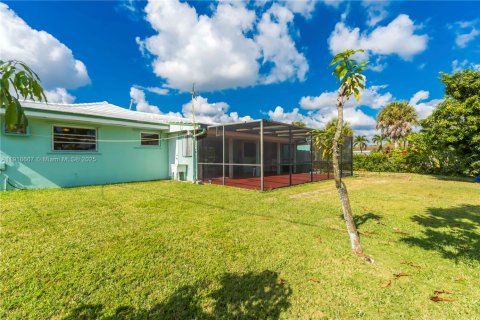 Villa ou maison à vendre à Miami, Floride: 3 chambres, 173.73 m2 № 1974292 - photo 17