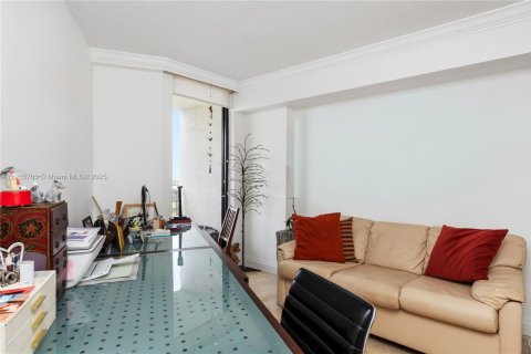 Condominio en venta en Aventura, Florida, 2 dormitorios, 91.97 m2 № 2016227 - foto 11