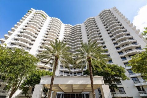 Condominio en venta en Aventura, Florida, 2 dormitorios, 91.97 m2 № 2016227 - foto 29
