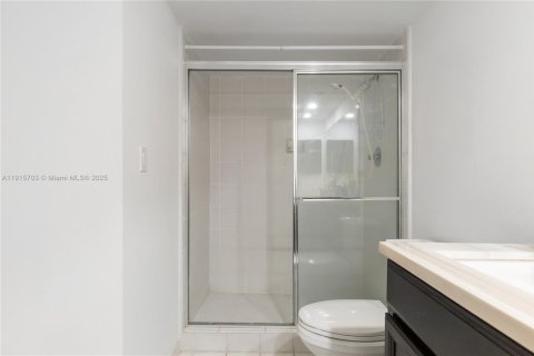 Condominio en venta en Aventura, Florida, 2 dormitorios, 91.97 m2 № 2016227 - foto 10