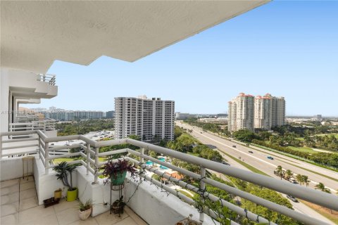 Condominio en venta en Aventura, Florida, 2 dormitorios, 91.97 m2 № 2016227 - foto 22